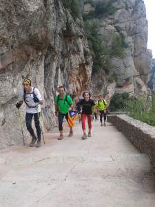Aura Casanovas arribant a Montserrat (Foto: Dolors Noguer)